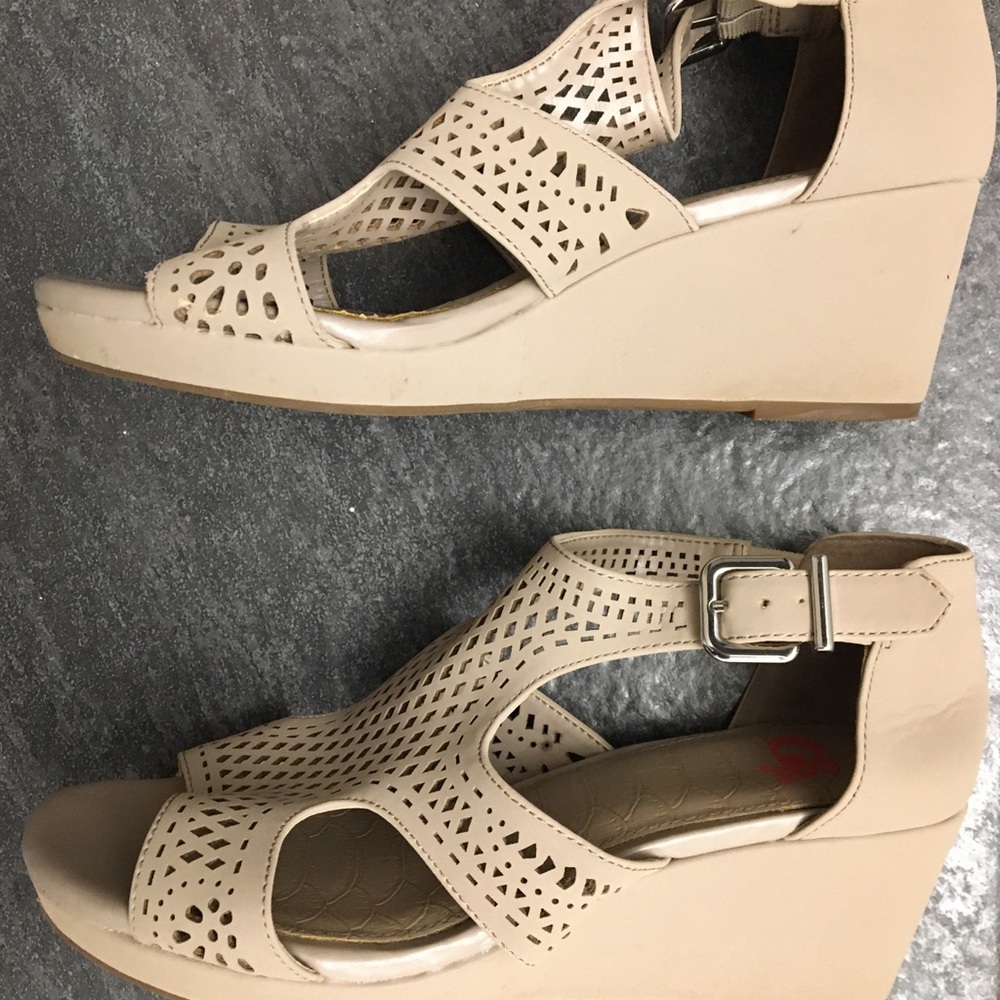 Girl shoes